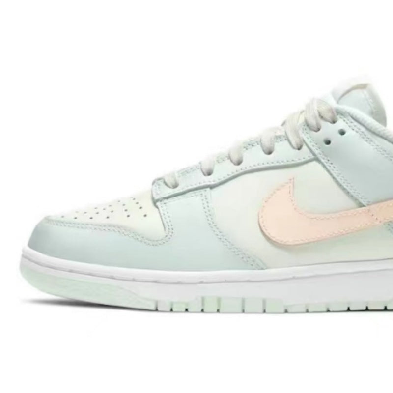 Dunk SB Classic Retro Low Top Sneakers for Men and Women